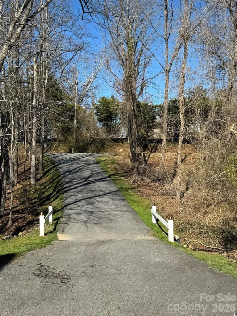 628 Vista Falls Road Mills River NC 28759