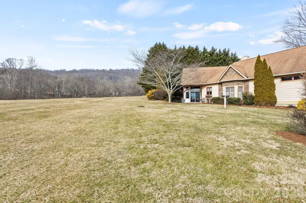 628 Vista Falls Road Mills River NC 28759