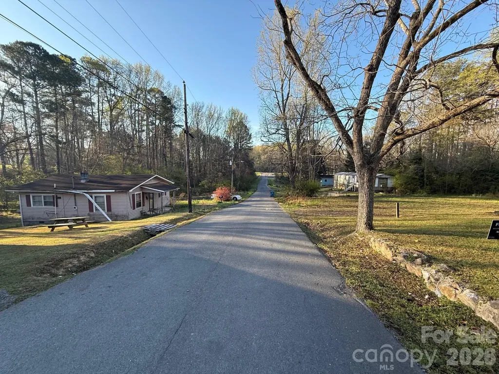 624 Blue Street Troy NC 27371