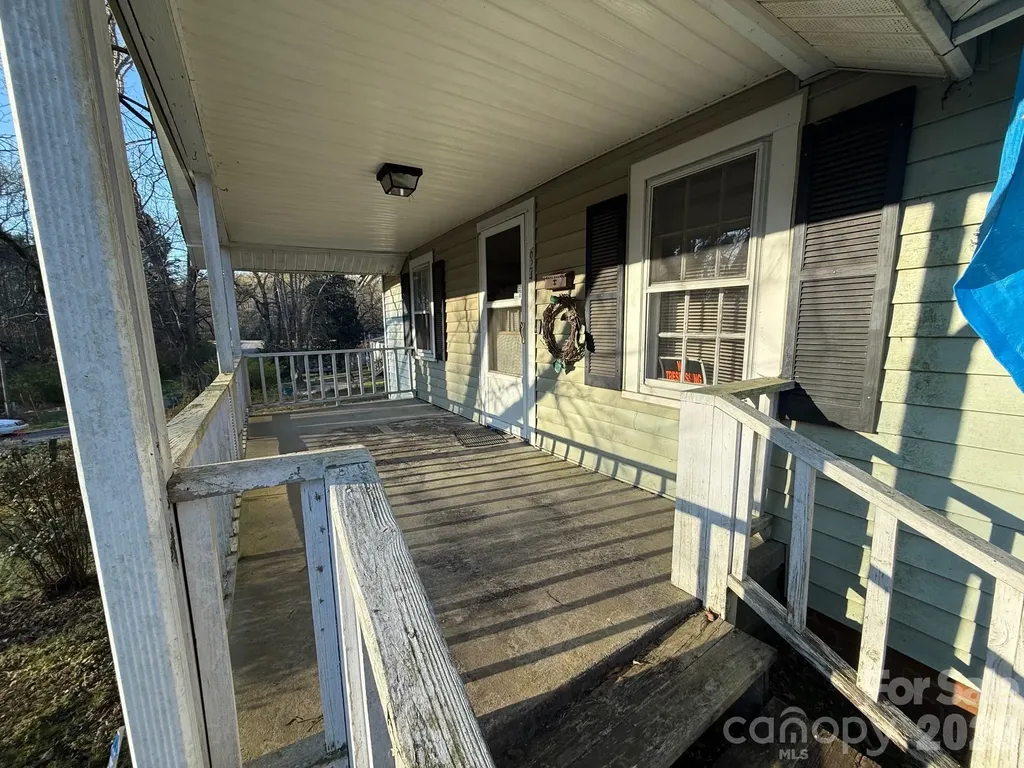 624 Blue Street Troy NC 27371