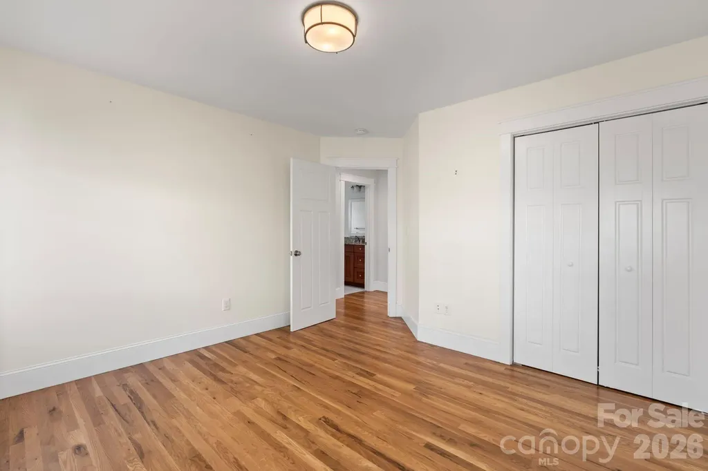 13 North Street Asheville NC 28801