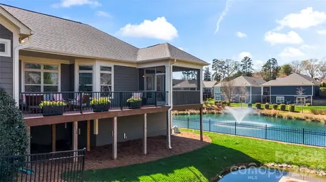 8020 Parknoll Drive Huntersville NC 28078