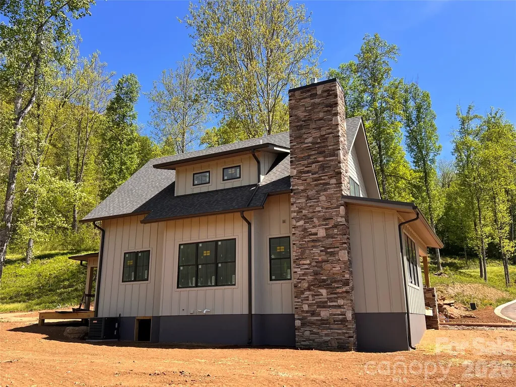100 Bear Tree Cove Canton NC 28716