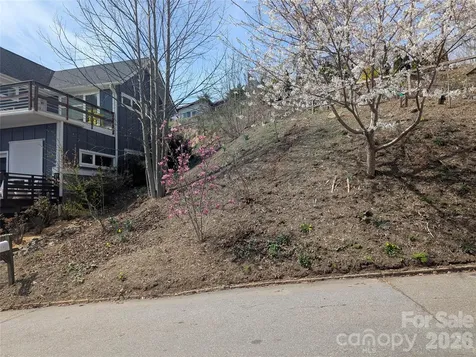 39 Jefferson Drive Asheville NC 28801