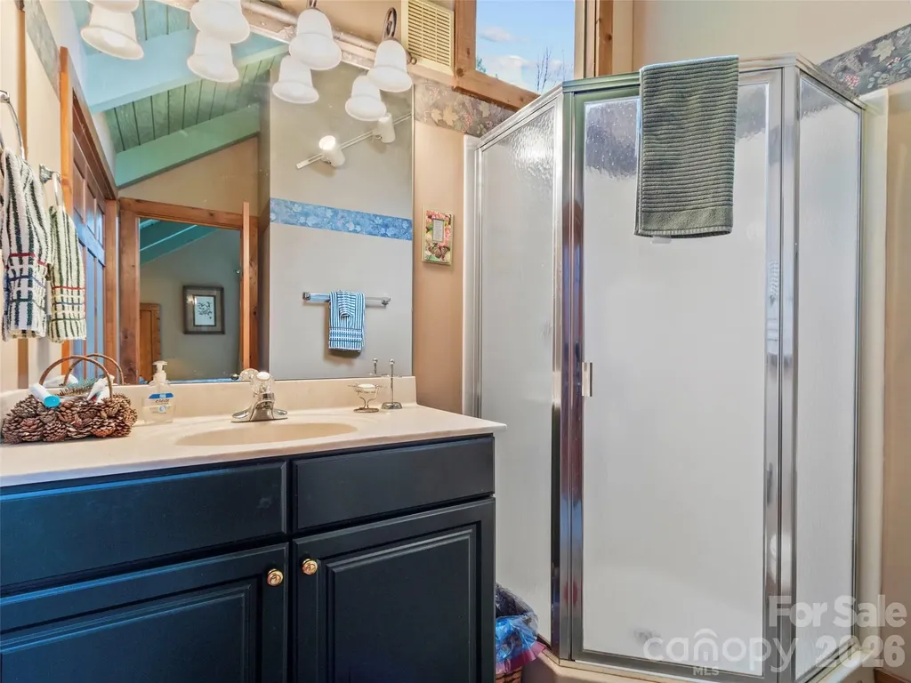 21 Ivy Ridge Road Burnsville NC 28714