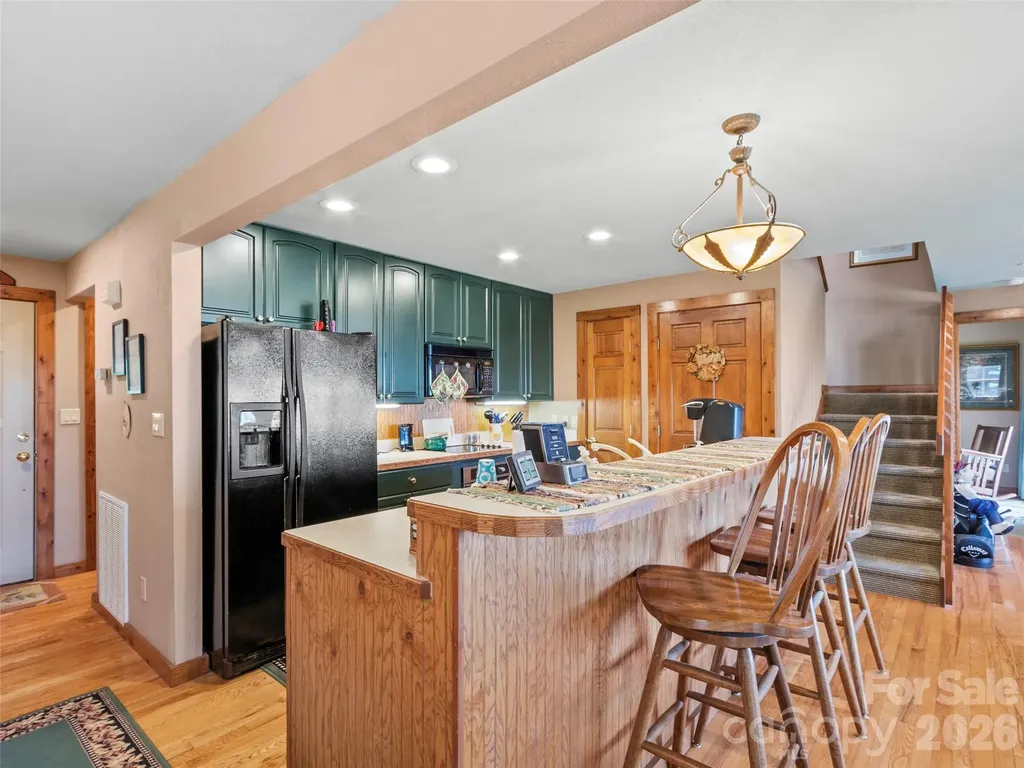 21 Ivy Ridge Road Burnsville NC 28714