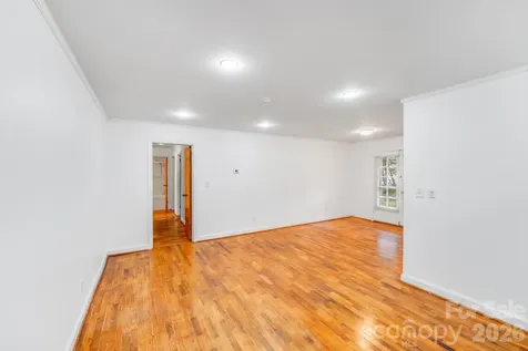405 W Harvie Avenue Gastonia NC 28052