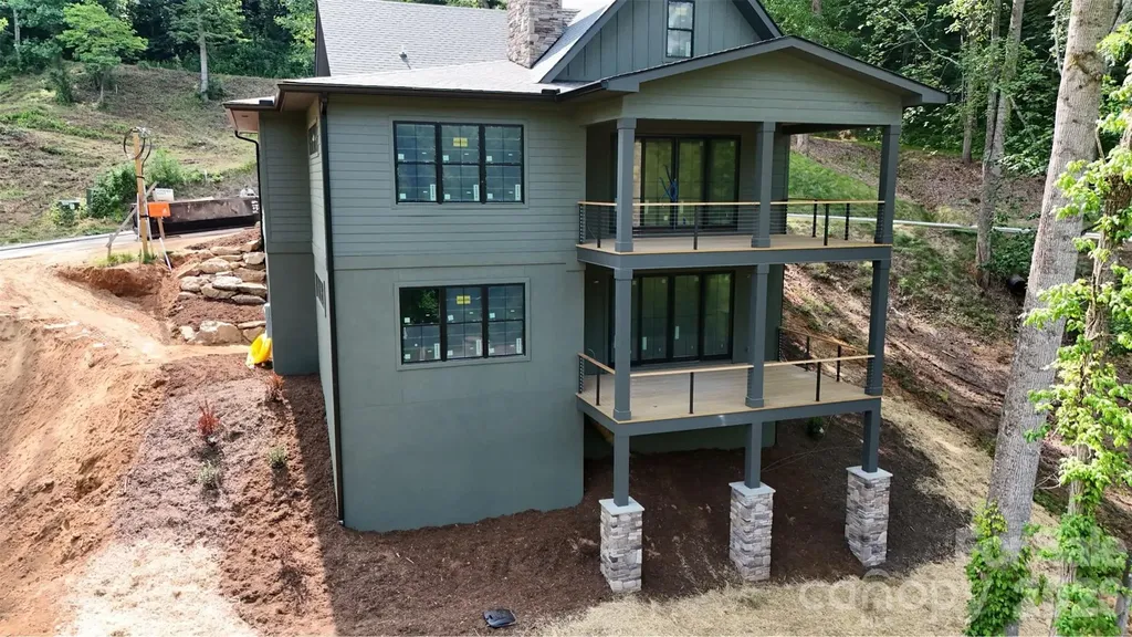 51 Bear Tree Cove Canton NC 28716