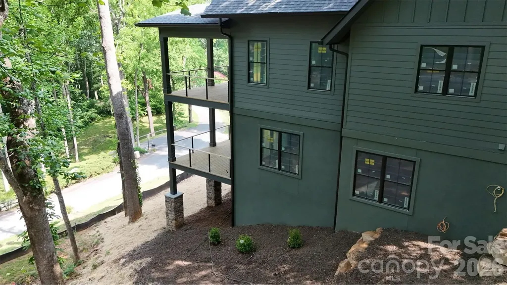 51 Bear Tree Cove Canton NC 28716