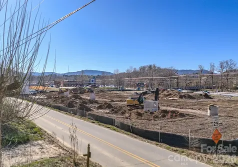 16 Governors View Road Asheville NC 28805