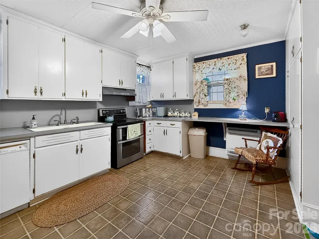 192 W Court Street Rutherfordton NC 28139
