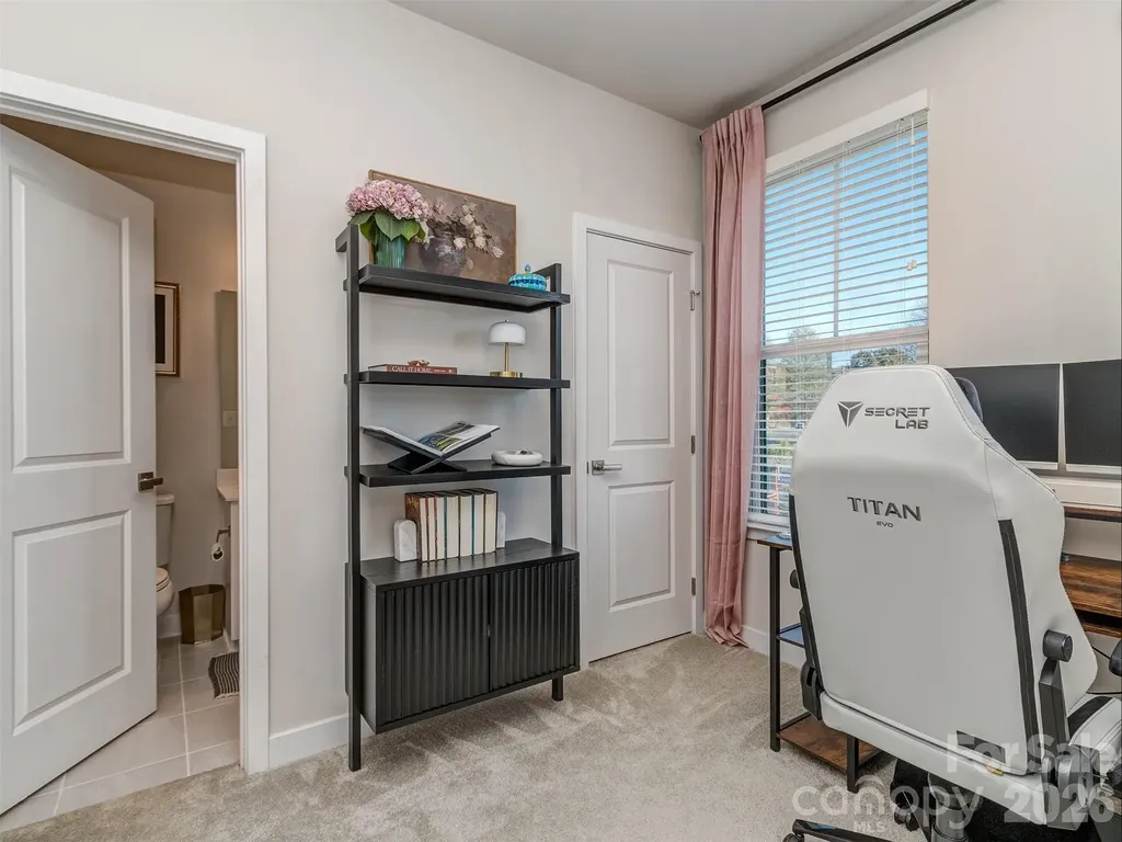 1033 Simcoe Lane Charlotte NC 28217