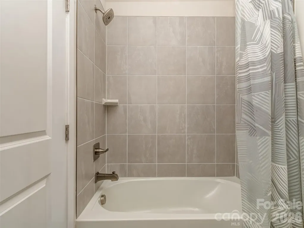 1033 Simcoe Lane Charlotte NC 28217
