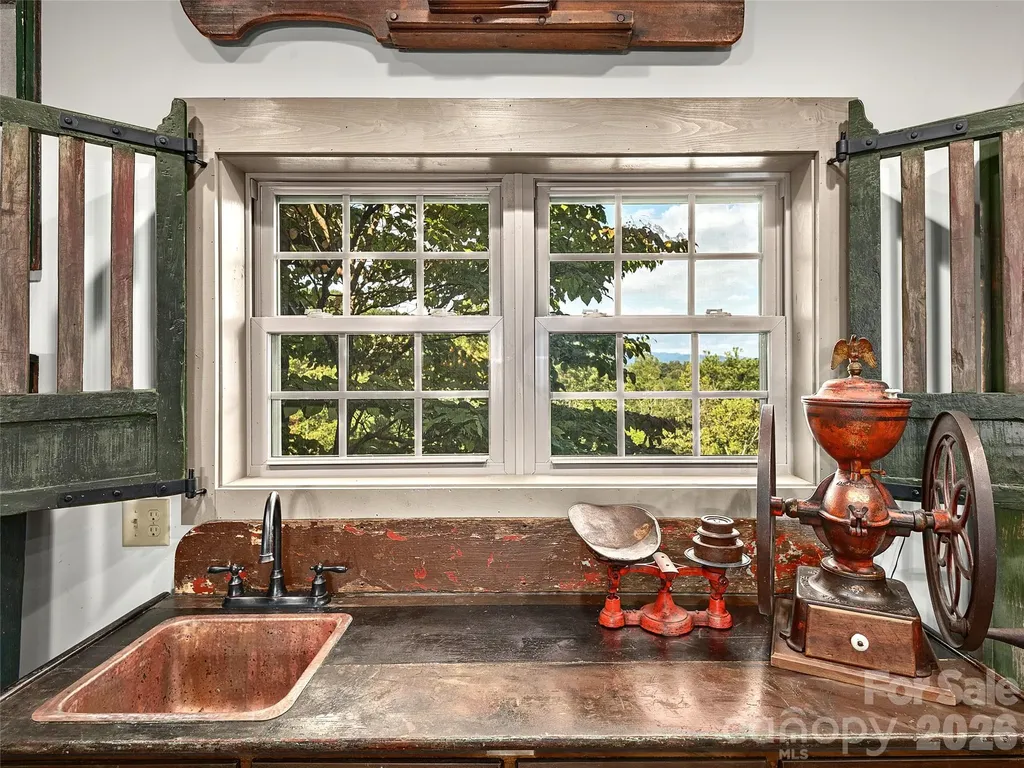 571 Fletcher Martin Road Alexander NC 28701