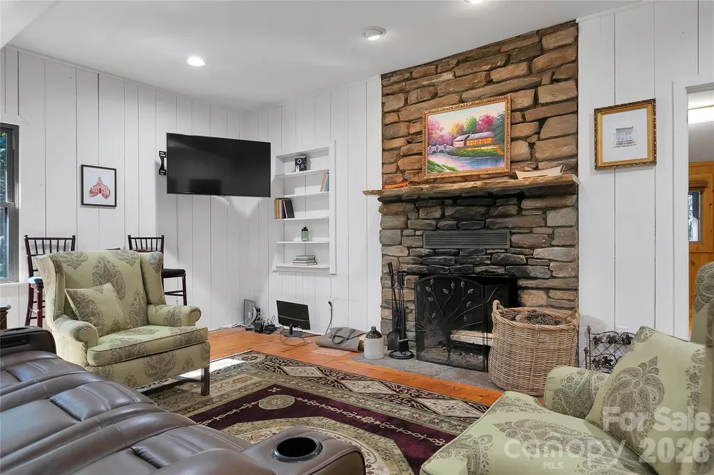 231 Cedar Lane Brevard NC 28712