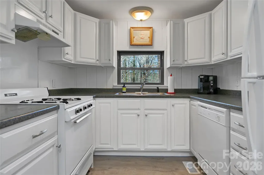 231 Cedar Lane Brevard NC 28712