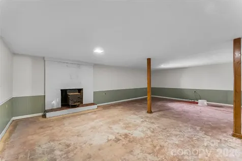 512 Paxton Creek Road Marion NC 28752