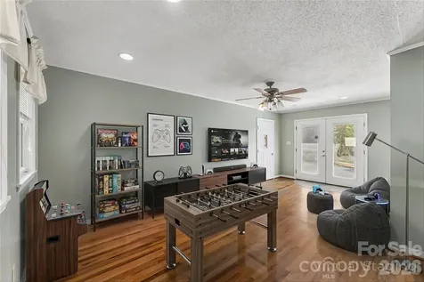 512 Paxton Creek Road Marion NC 28752