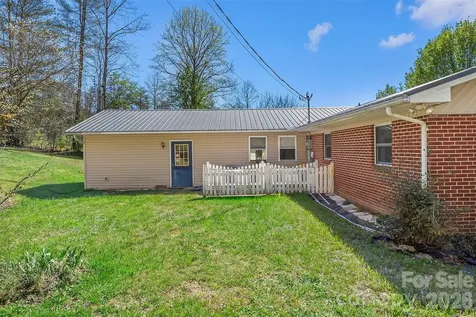 512 Paxton Creek Road Marion NC 28752