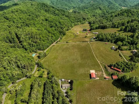124 Shootout Lane Burnsville NC 28714