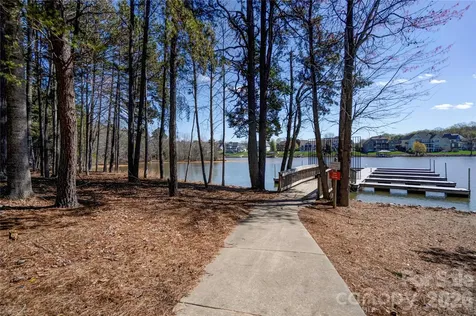104 Burlingame Court Mooresville NC 28117