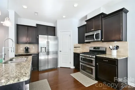 104 Burlingame Court Mooresville NC 28117