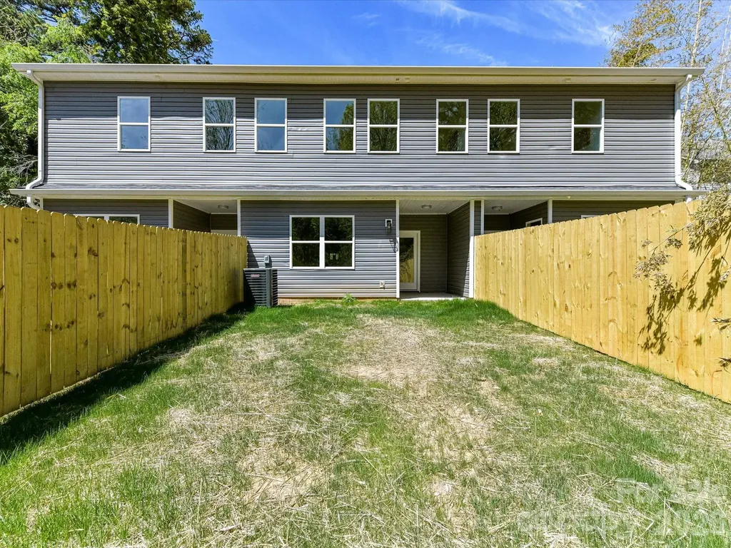 655 Stillgreen Lane Charlotte NC 28214