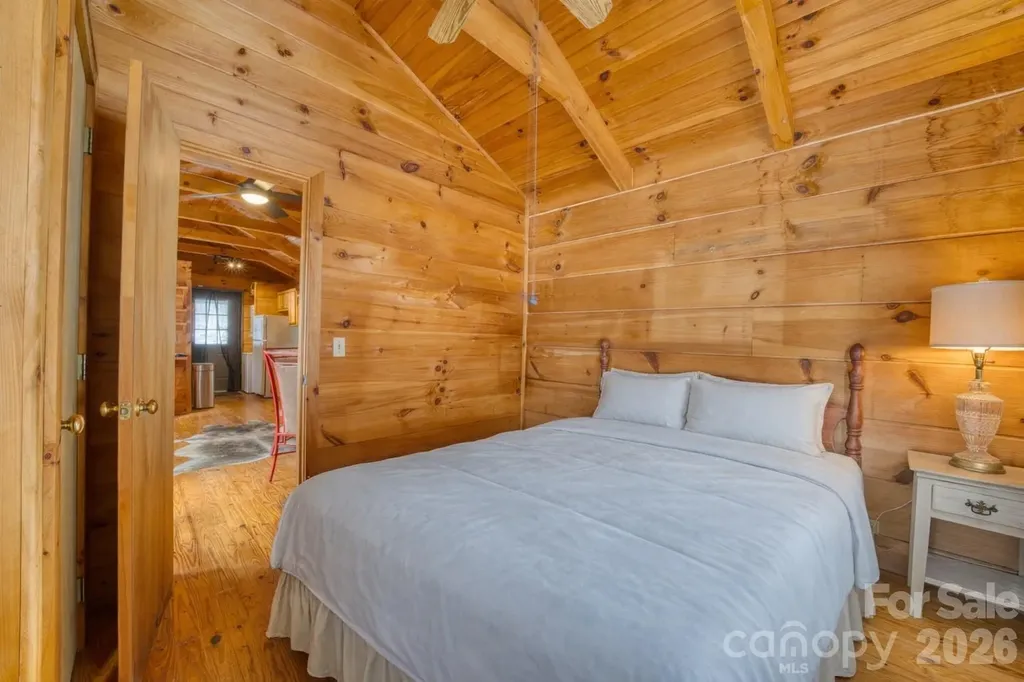 292 Crow Lane Burnsville NC 28714