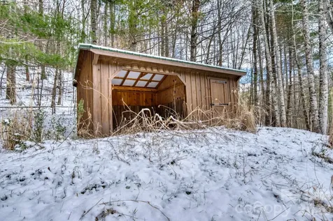 292 Crow Lane Burnsville NC 28714