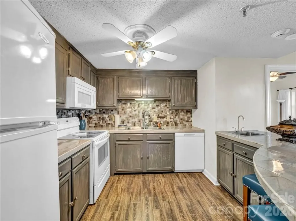 303 Sugar Top Drive Sugar Mountain NC 28604