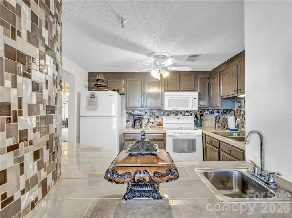 303 Sugar Top Drive Sugar Mountain NC 28604