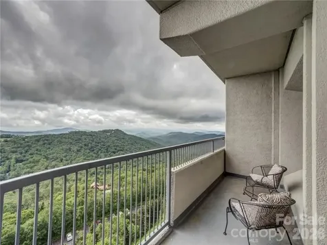 303 Sugar Top Drive Sugar Mountain NC 28604
