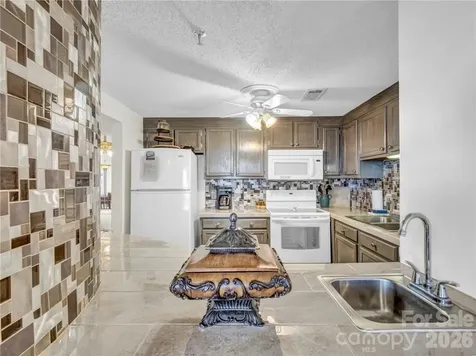303 Sugar Top Drive Sugar Mountain NC 28604
