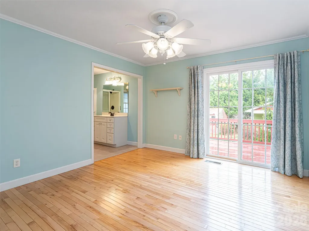 113 5th Street Black Mountain NC 28711