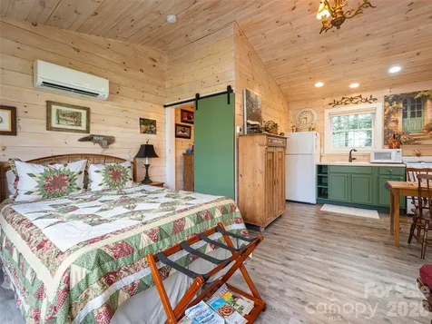 113 5th Street Black Mountain NC 28711