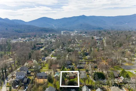 113 5th Street Black Mountain NC 28711