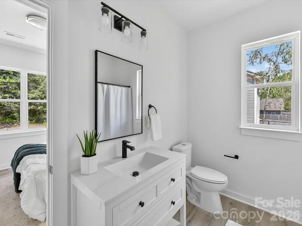651 Stillgreen Lane Charlotte NC 28214