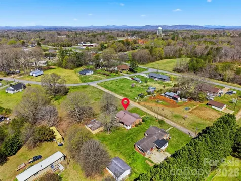 2421 35th Street Court NE Hickory NC 28601