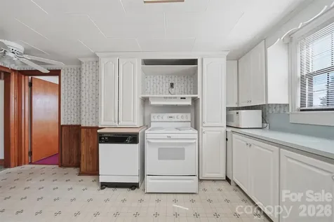 2421 35th Street Court NE Hickory NC 28601
