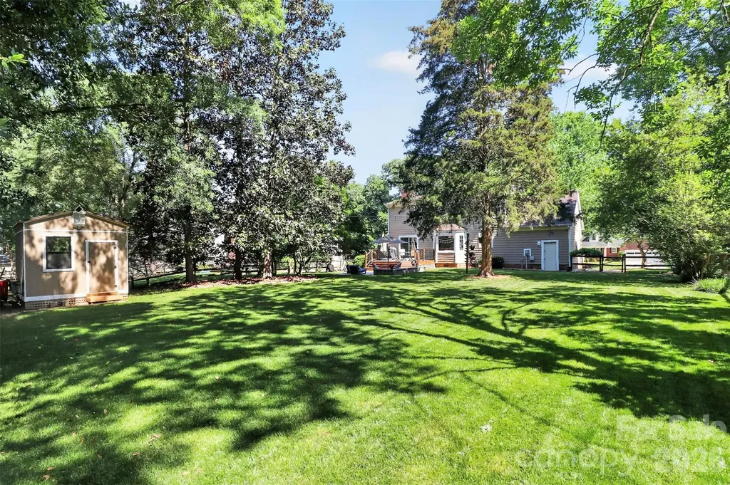4007 Meadowridge Drive Charlotte NC 28226