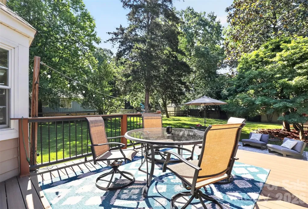 4007 Meadowridge Drive Charlotte NC 28226