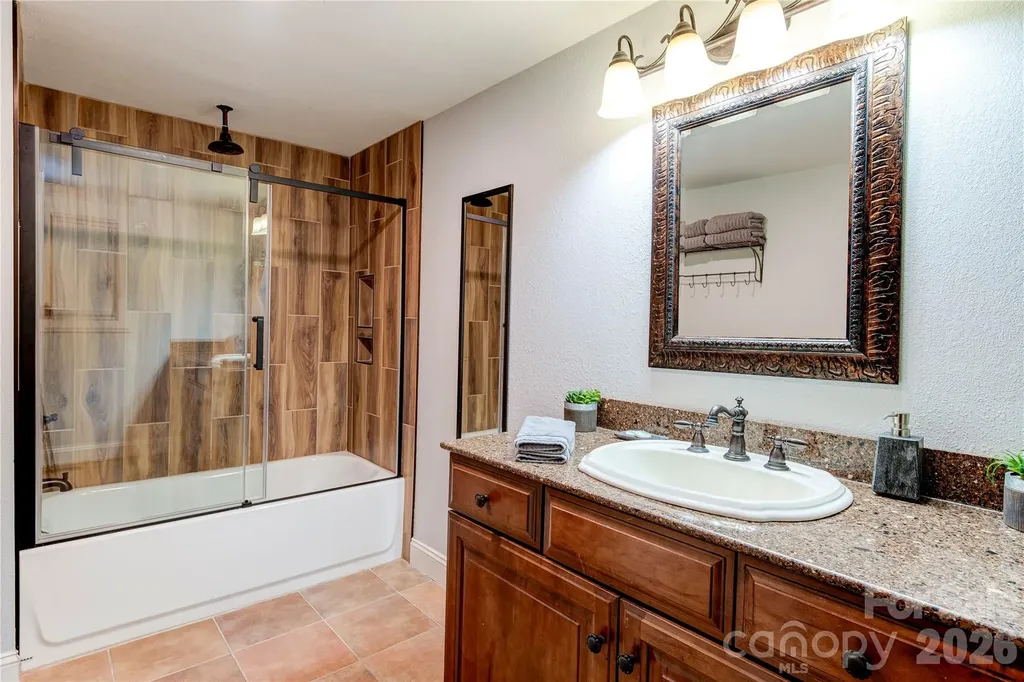 97 Circle E Ranch Road Burnsville NC 28714
