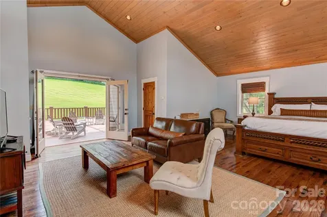 97 Circle E Ranch Road Burnsville NC 28714
