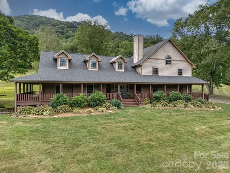 97 Circle E Ranch Road Burnsville NC 28714