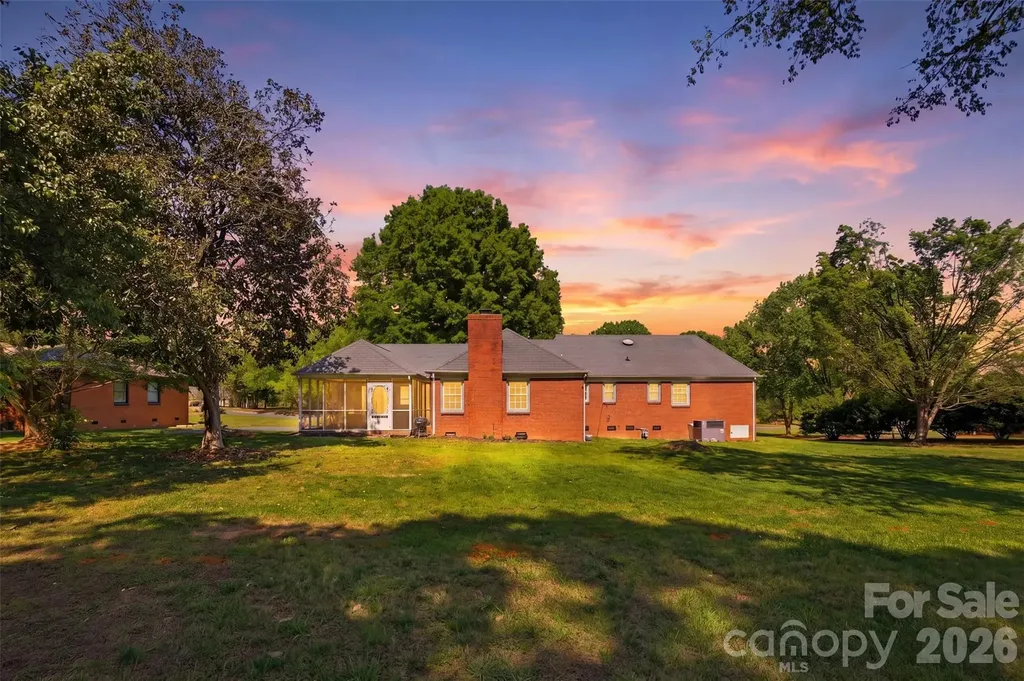 1406 Lakeview Drive Monroe NC 28112
