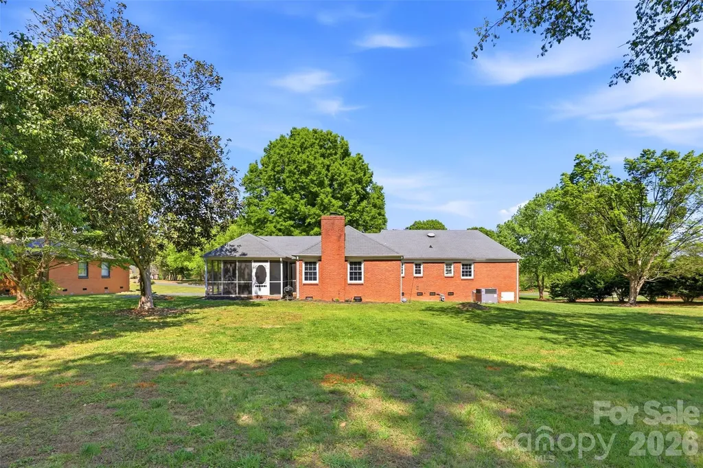 1406 Lakeview Drive Monroe NC 28112