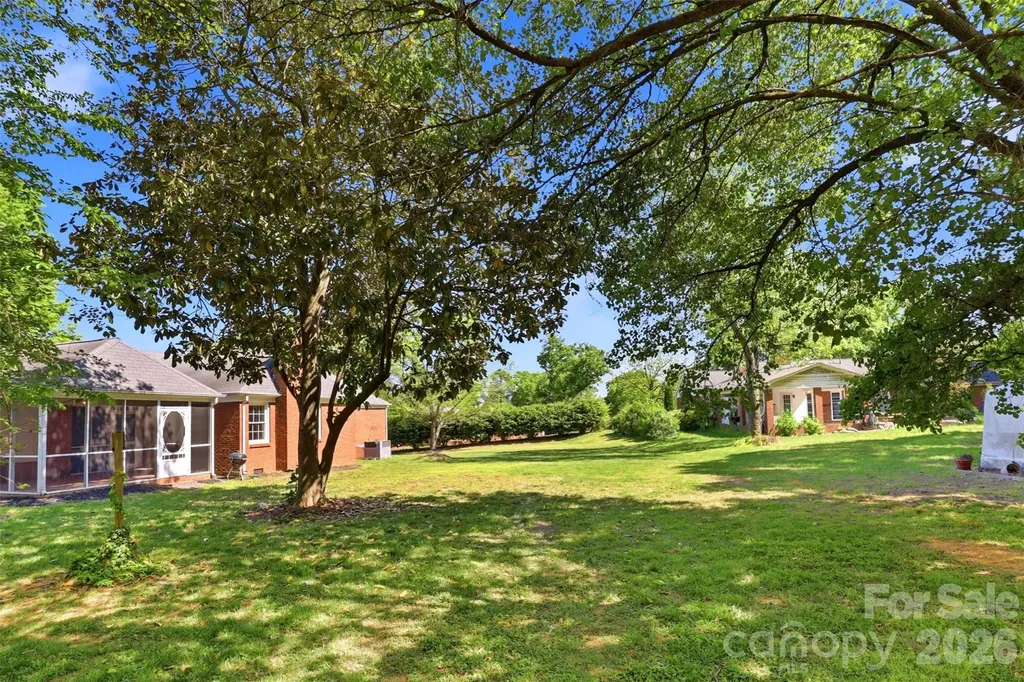 1406 Lakeview Drive Monroe NC 28112