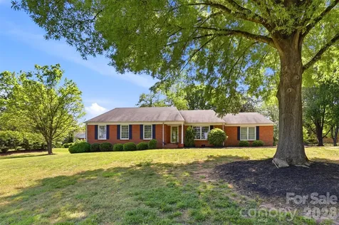 1406 Lakeview Drive Monroe NC 28112