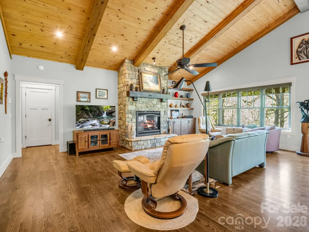 16 Panther Gap Road Black Mountain NC 28711