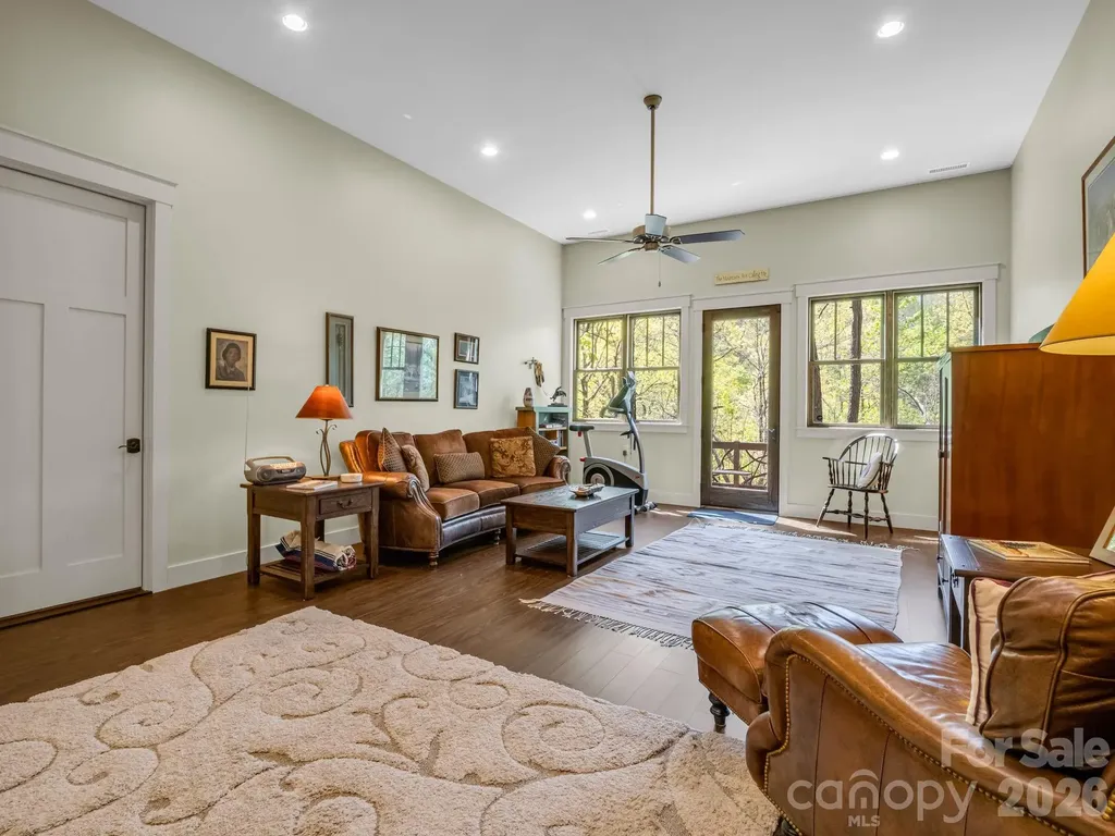 16 Panther Gap Road Black Mountain NC 28711